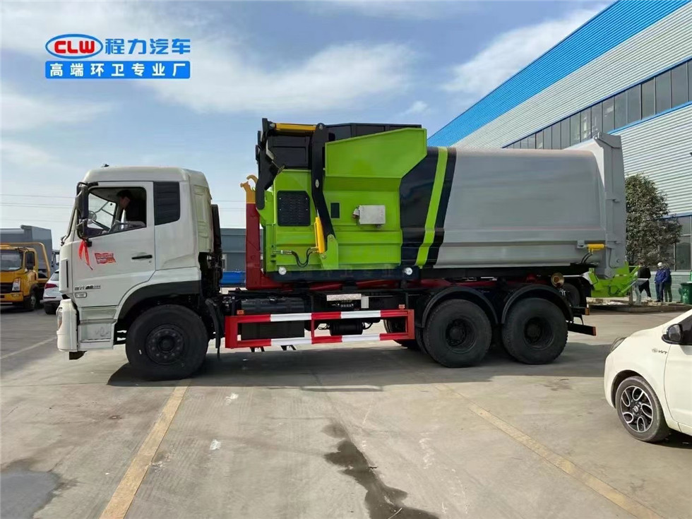 (18方)東風天龍鉤臂垃圾車