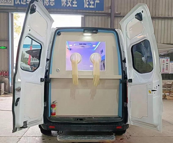 江鈴福特V362醫療檢測采樣車-三窗口