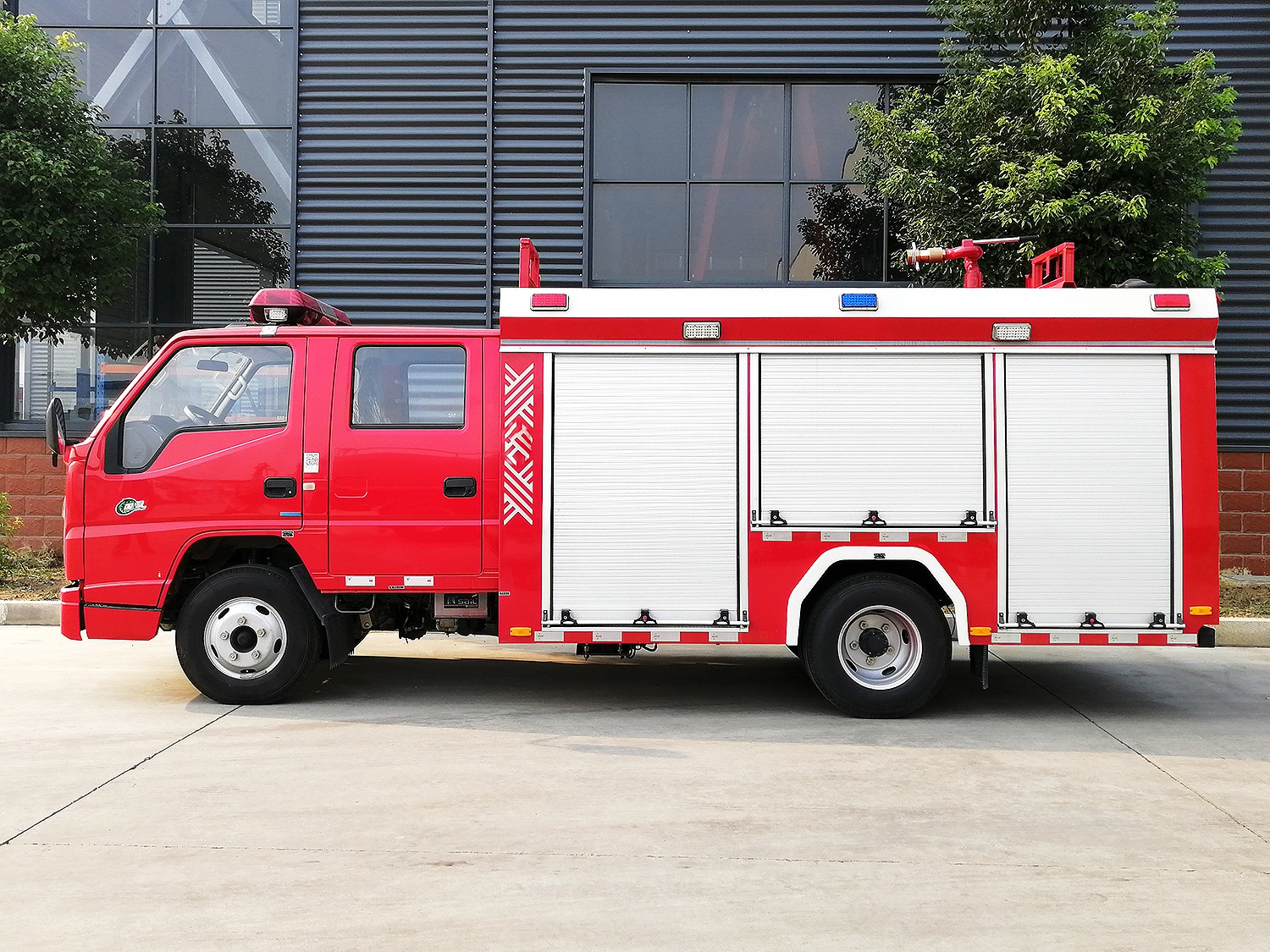 江鈴順達(dá)2.5立方水罐消防車