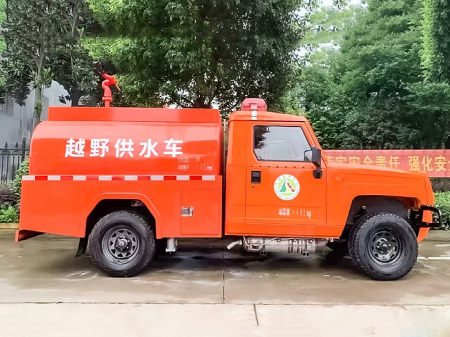 北汽勇士四驅森林消防供水車
