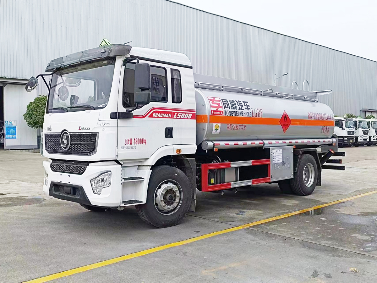 陜汽德龍12噸油罐車(chē)