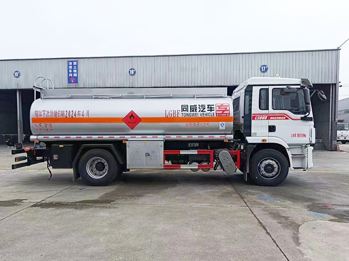 陜汽德龍12噸油罐車(chē)