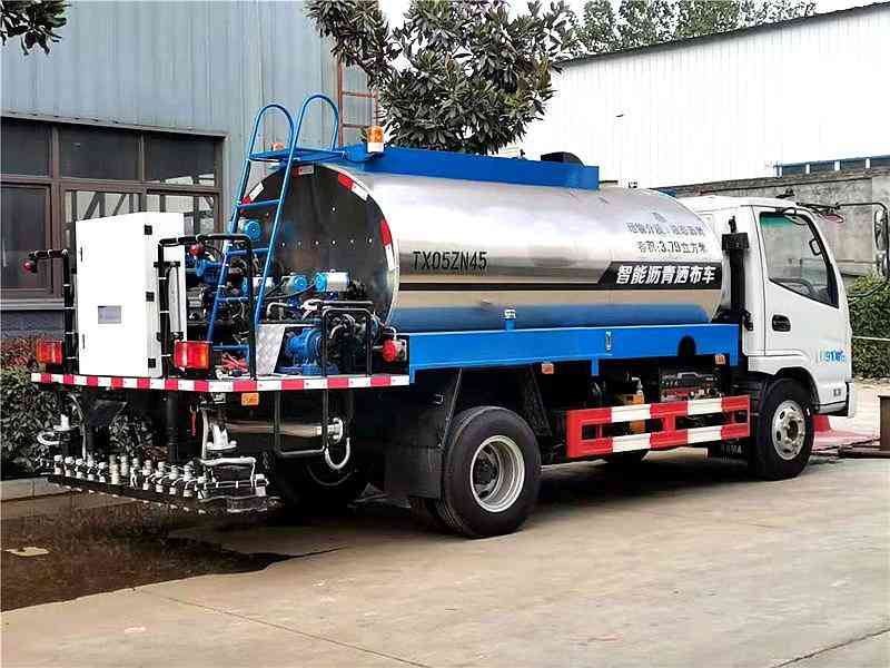 (國六)凱馬5立方乳化瀝青灑布